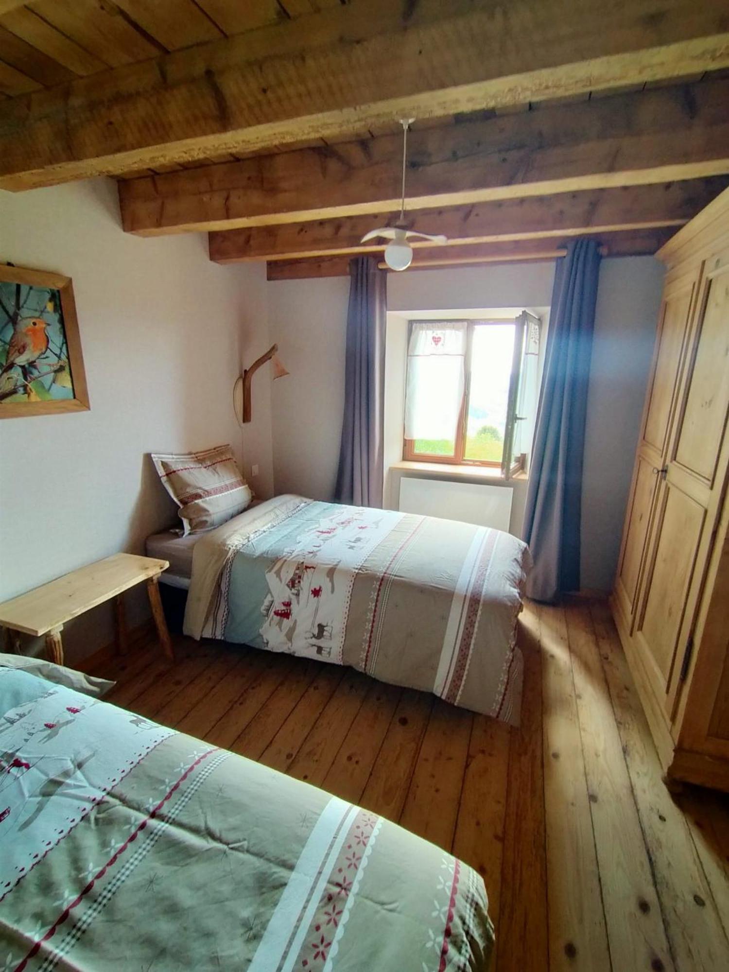 Aux Balcons De La Vallee Soultzeren Chambre photo